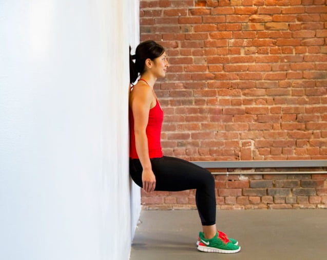 15 Menit Body Workout Bakar Kalori Seluruh Tubuh Dengan Bantal dan Dinding